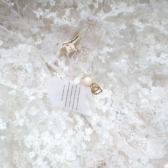 🍒NWT🍒 FL&L ROSEBUD ETHEREAL MAXI DRESS - Picture 6 of 7